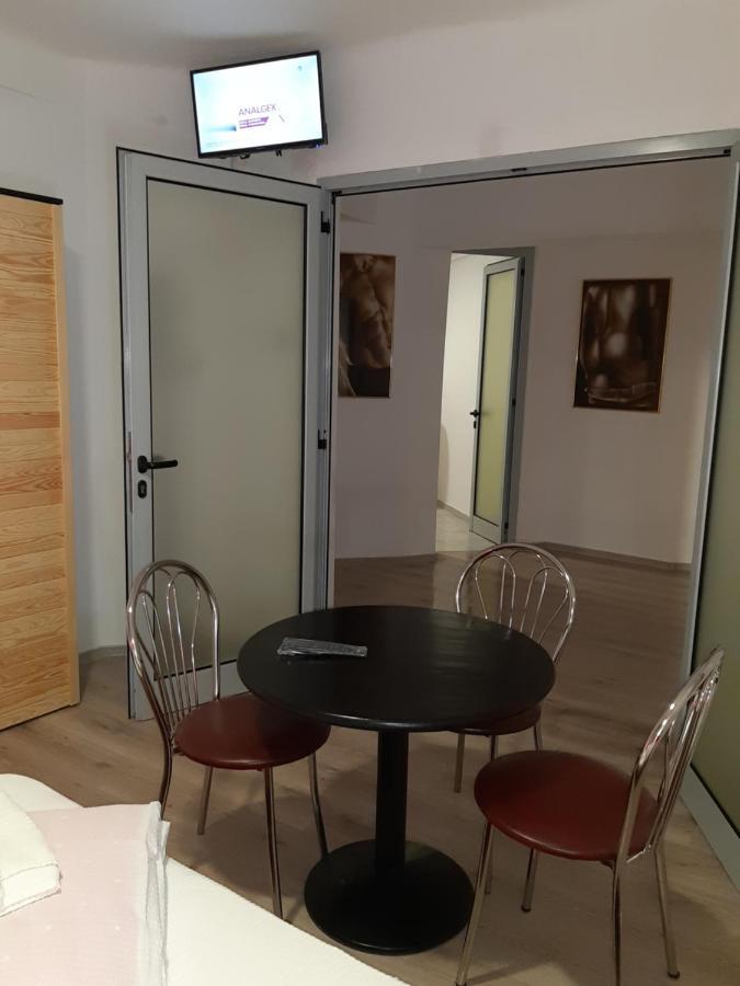 Carol 51 Hostel Bukareszt Zewnętrze zdjęcie