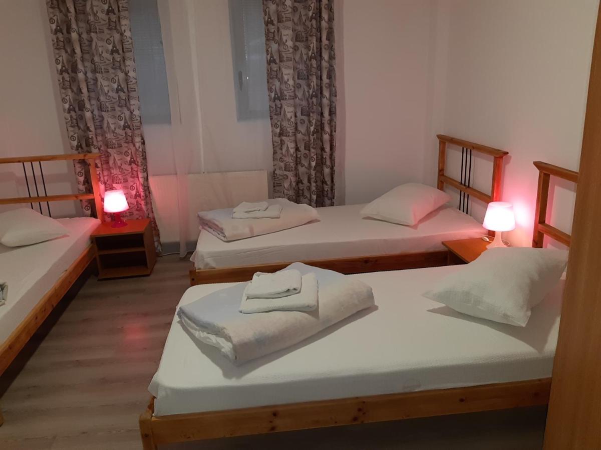 Carol 51 Hostel Bukareszt Zewnętrze zdjęcie