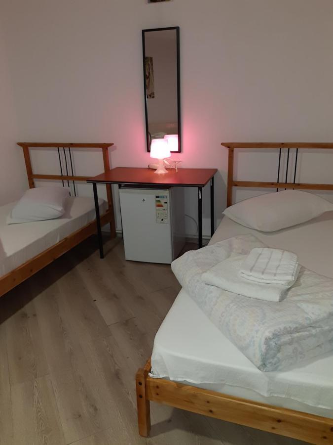 Carol 51 Hostel Bukareszt Zewnętrze zdjęcie