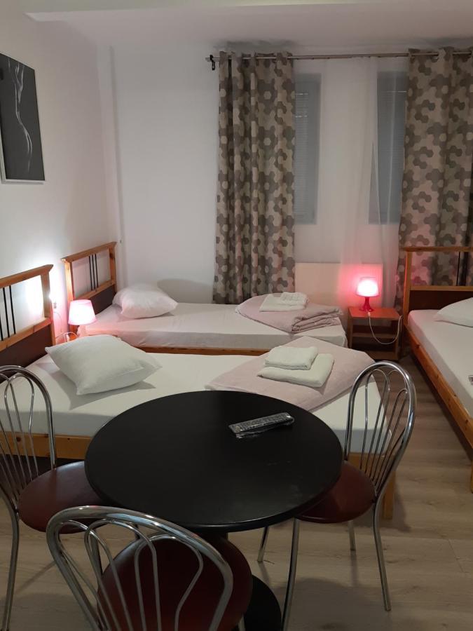 Carol 51 Hostel Bukareszt Zewnętrze zdjęcie
