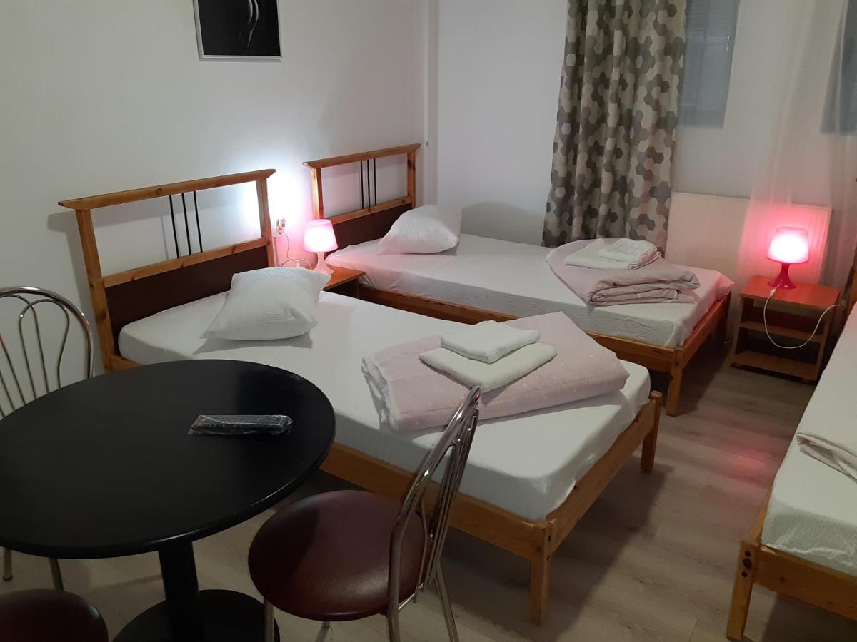 Carol 51 Hostel Bukareszt Zewnętrze zdjęcie