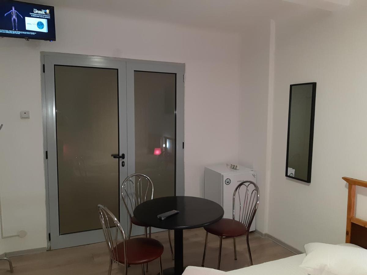 Carol 51 Hostel Bukareszt Zewnętrze zdjęcie