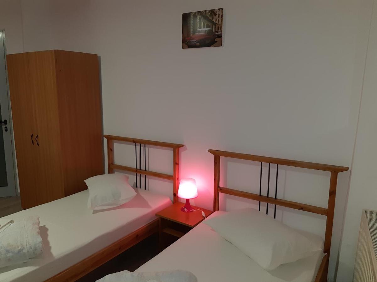 Carol 51 Hostel Bukareszt Zewnętrze zdjęcie