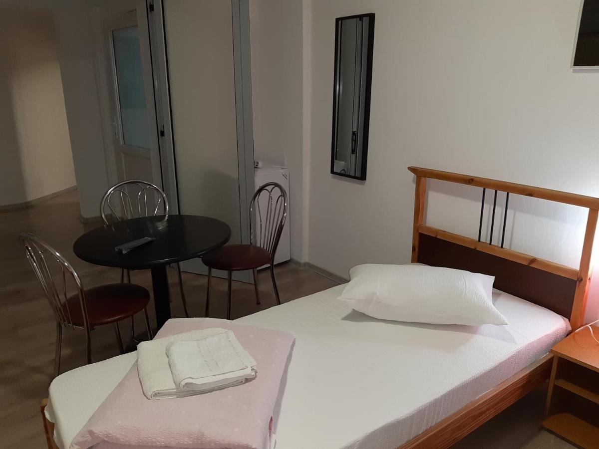 Carol 51 Hostel Bukareszt Zewnętrze zdjęcie