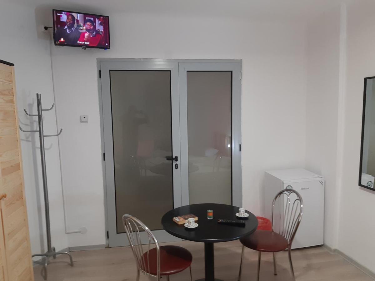 Carol 51 Hostel Bukareszt Zewnętrze zdjęcie