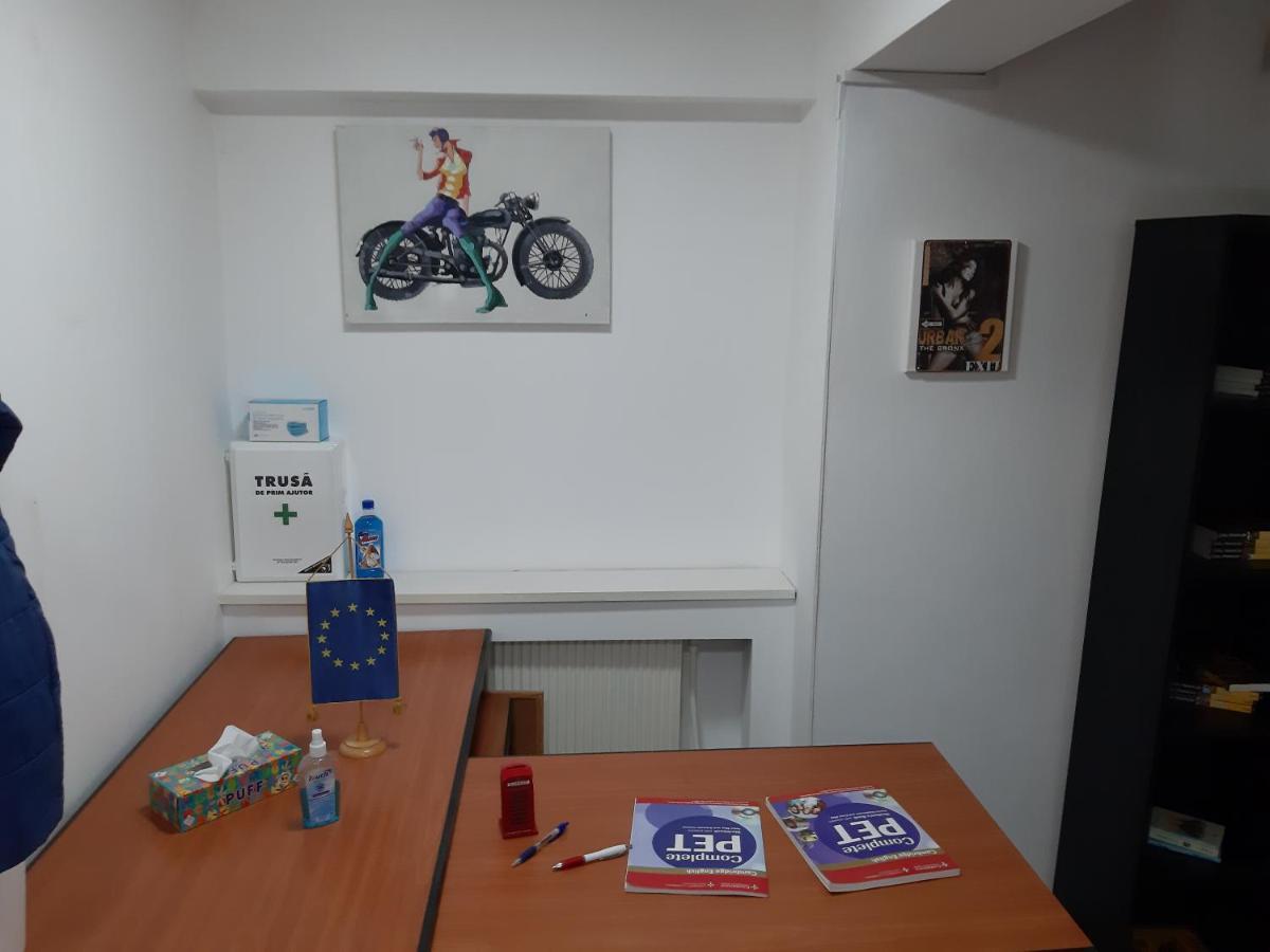 Carol 51 Hostel Bukareszt Zewnętrze zdjęcie