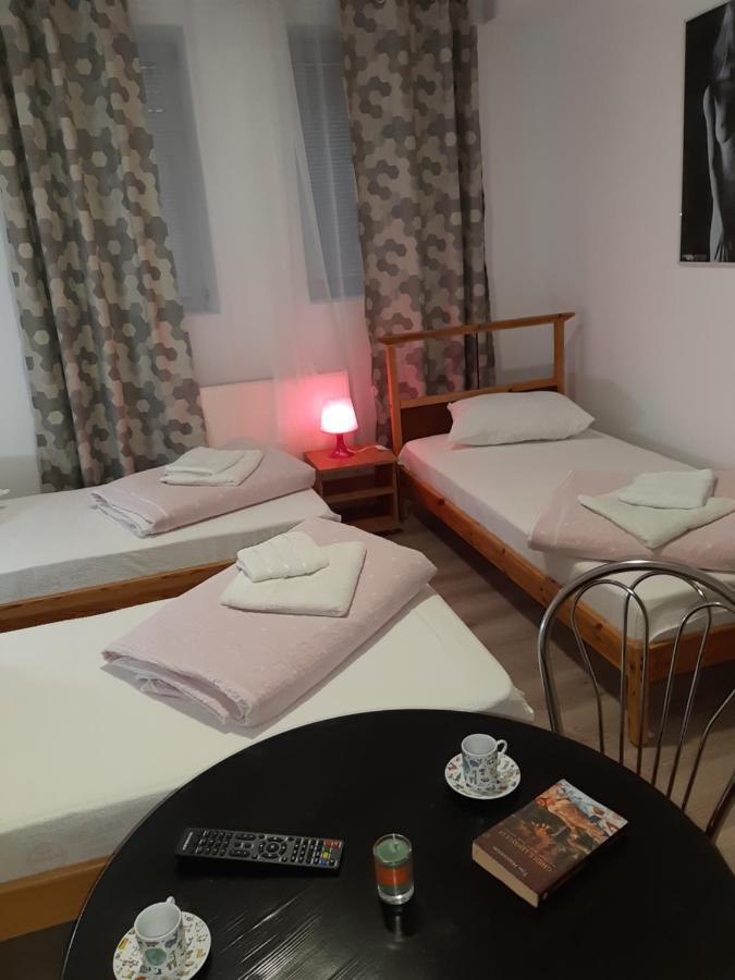 Carol 51 Hostel Bukareszt Zewnętrze zdjęcie
