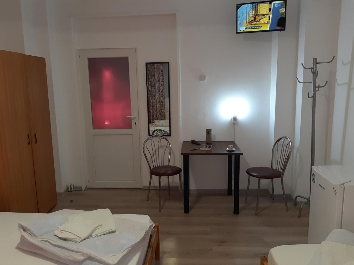 Carol 51 Hostel Bukareszt Zewnętrze zdjęcie