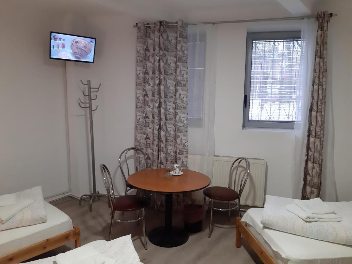 Carol 51 Hostel Bukareszt Zewnętrze zdjęcie