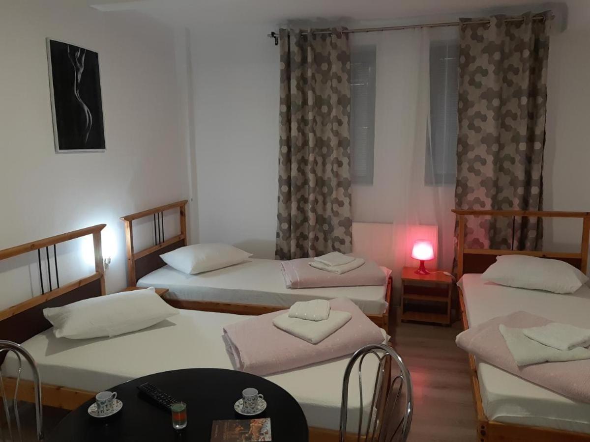 Carol 51 Hostel Bukareszt Zewnętrze zdjęcie